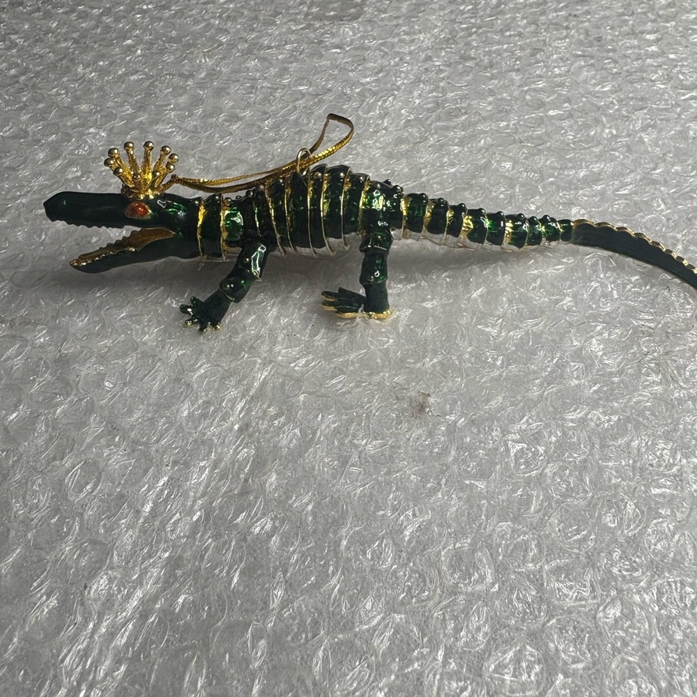 Dillard’s Cloisonné Alligator - Picture 9 of 11